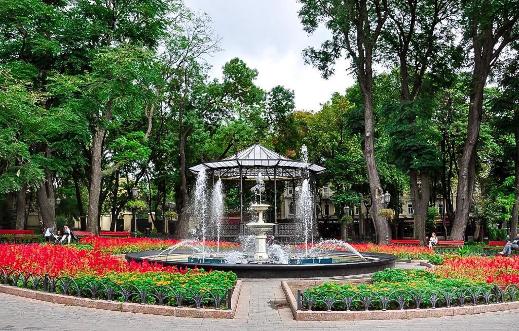 Langery Residence Central Apartments Odessa Eksteriør billede